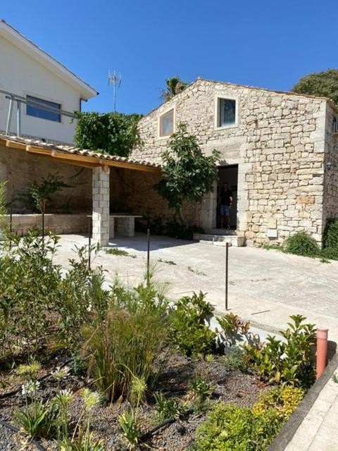 B&B Etico La Casa Di Toti Modica Buitenkant foto
